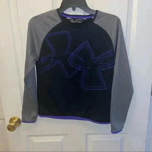 Under armour sweatshirt